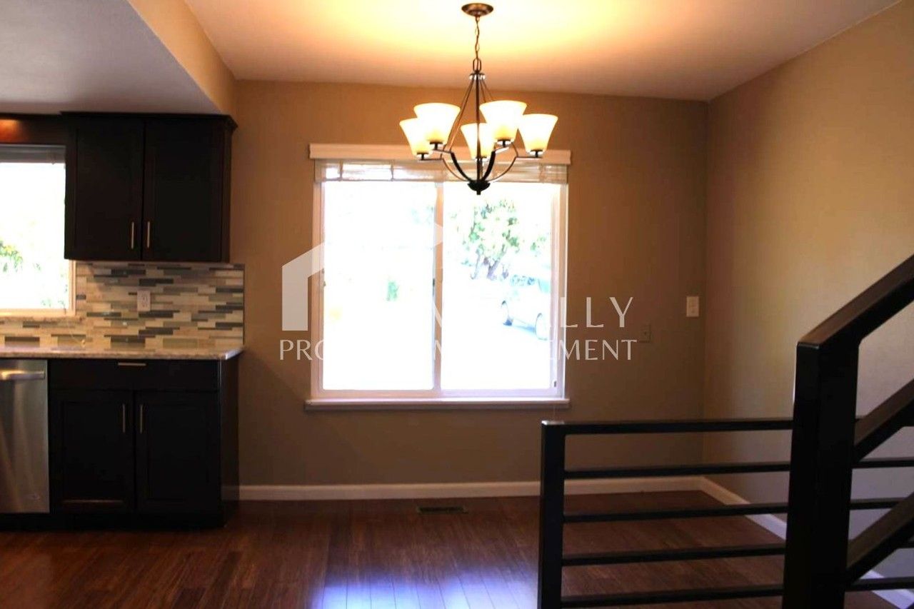 15106 Starr Pl Se - Photo 6 of 20