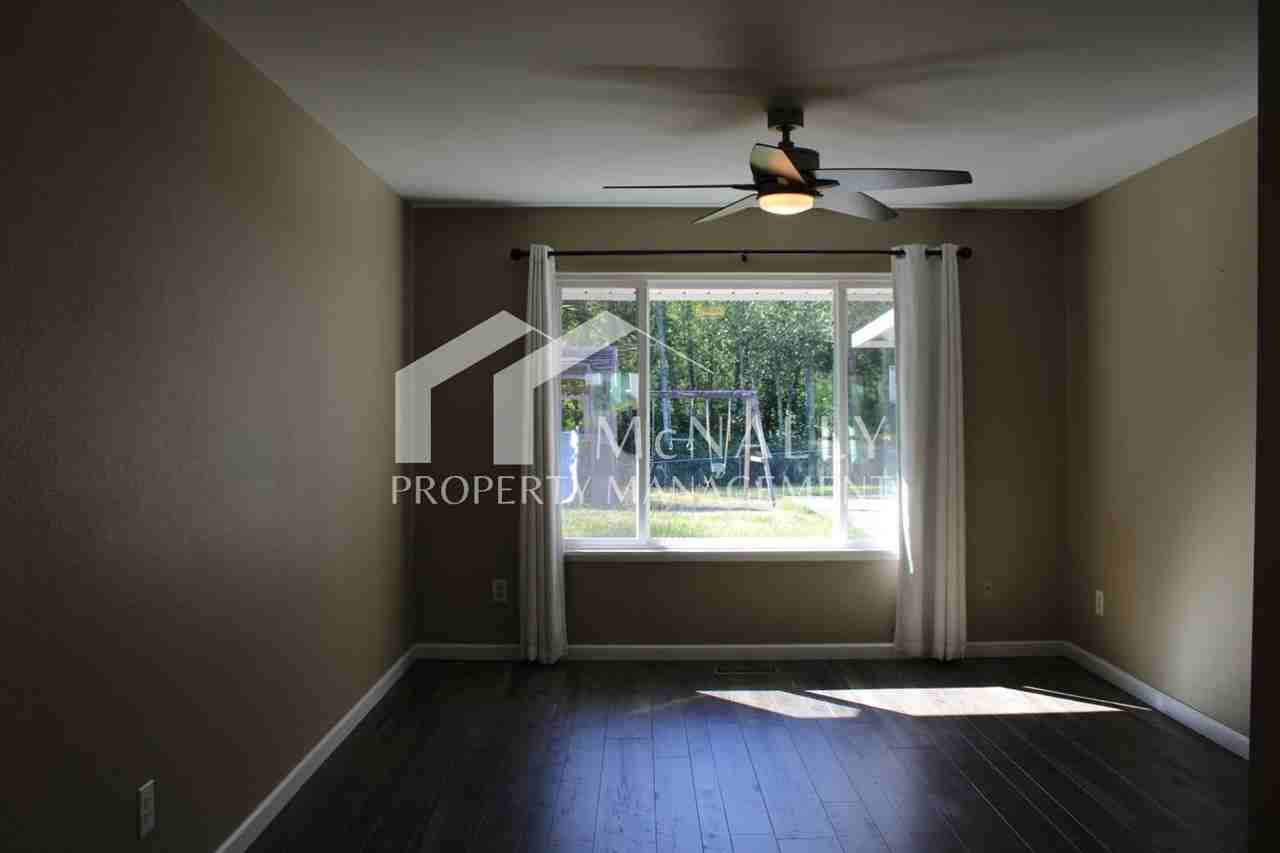 15106 Starr Pl Se - Photo 7 of 20