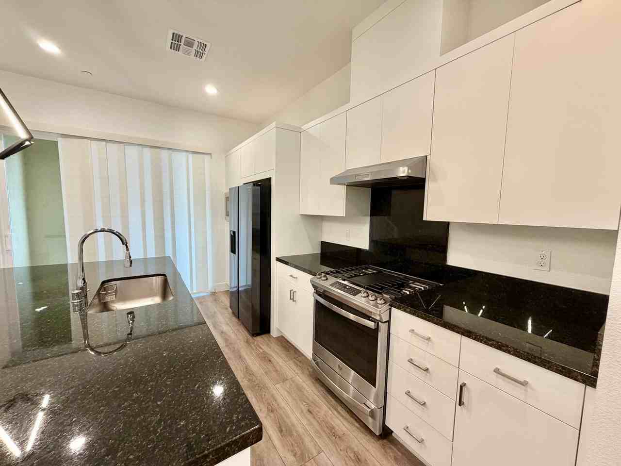37316 Suncrest St - Photo 6 of 16