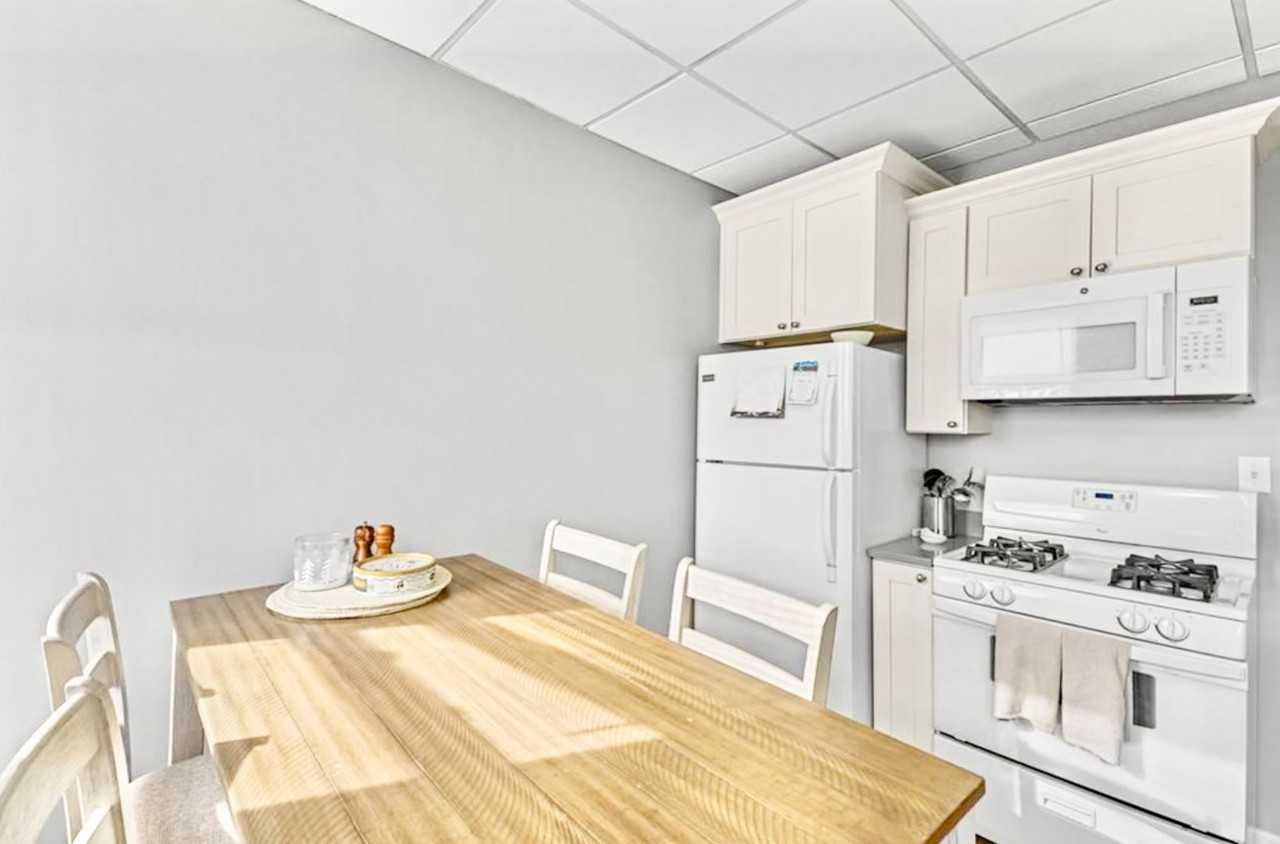 154 Peirce St - Photo 3 of 16