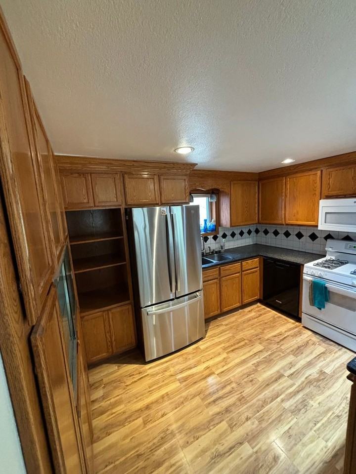 2010 Steese Hwy - Photo 4 of 19