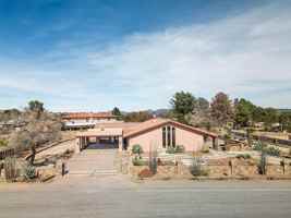 featured image of 6621 Vista Hermosa