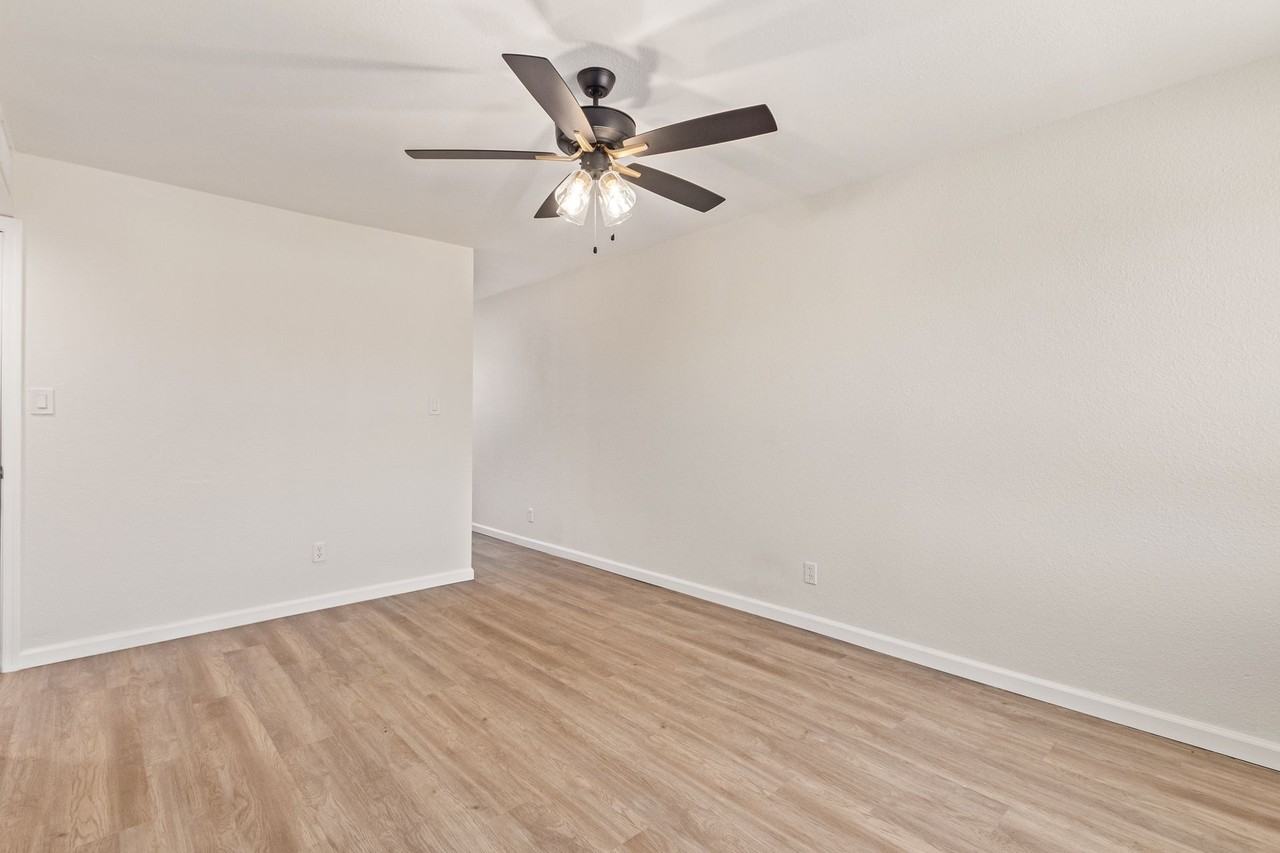 1444 E Broadway Rd - Photo 2 of 25