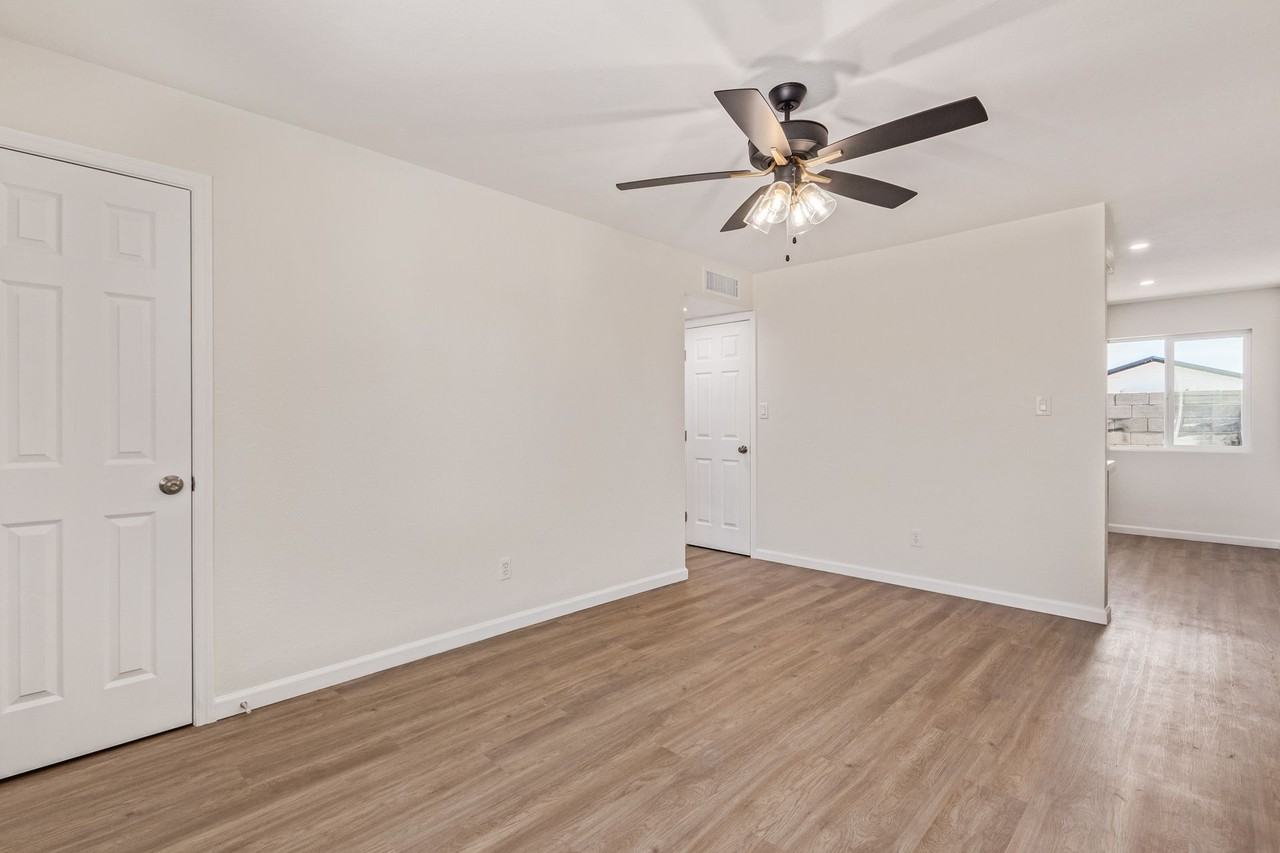 1444 E Broadway Rd - Photo 3 of 25