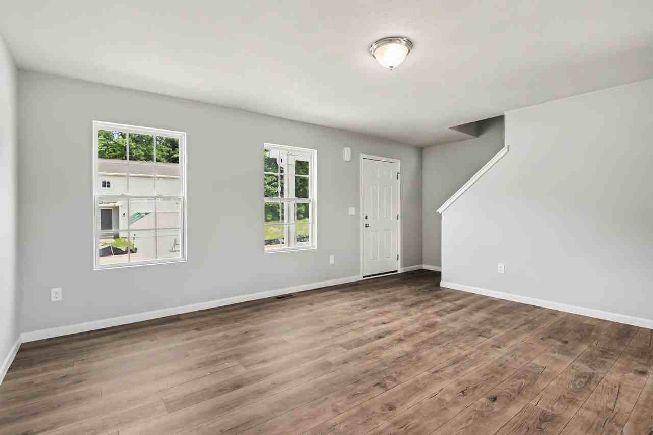 3990 Sugarsand Ln - Photo 3 of 23