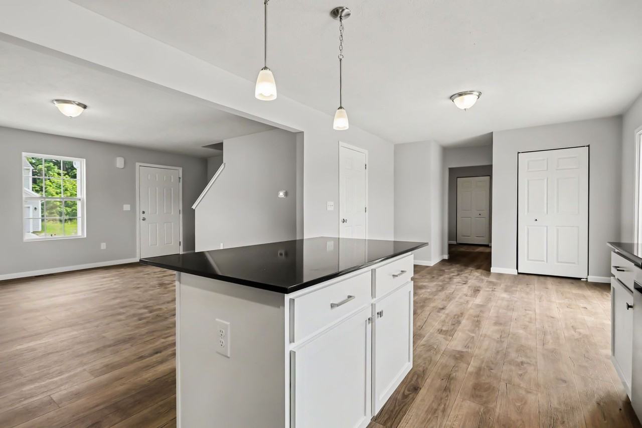 3990 Sugarsand Ln - Photo 6 of 23