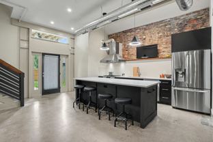 1105 Logan St - Photo 1 of 1