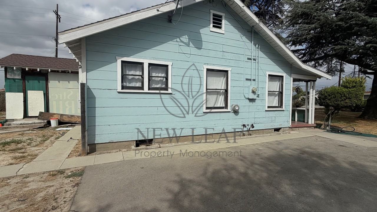 11308 Elliott Ave - Photo 2 of 44