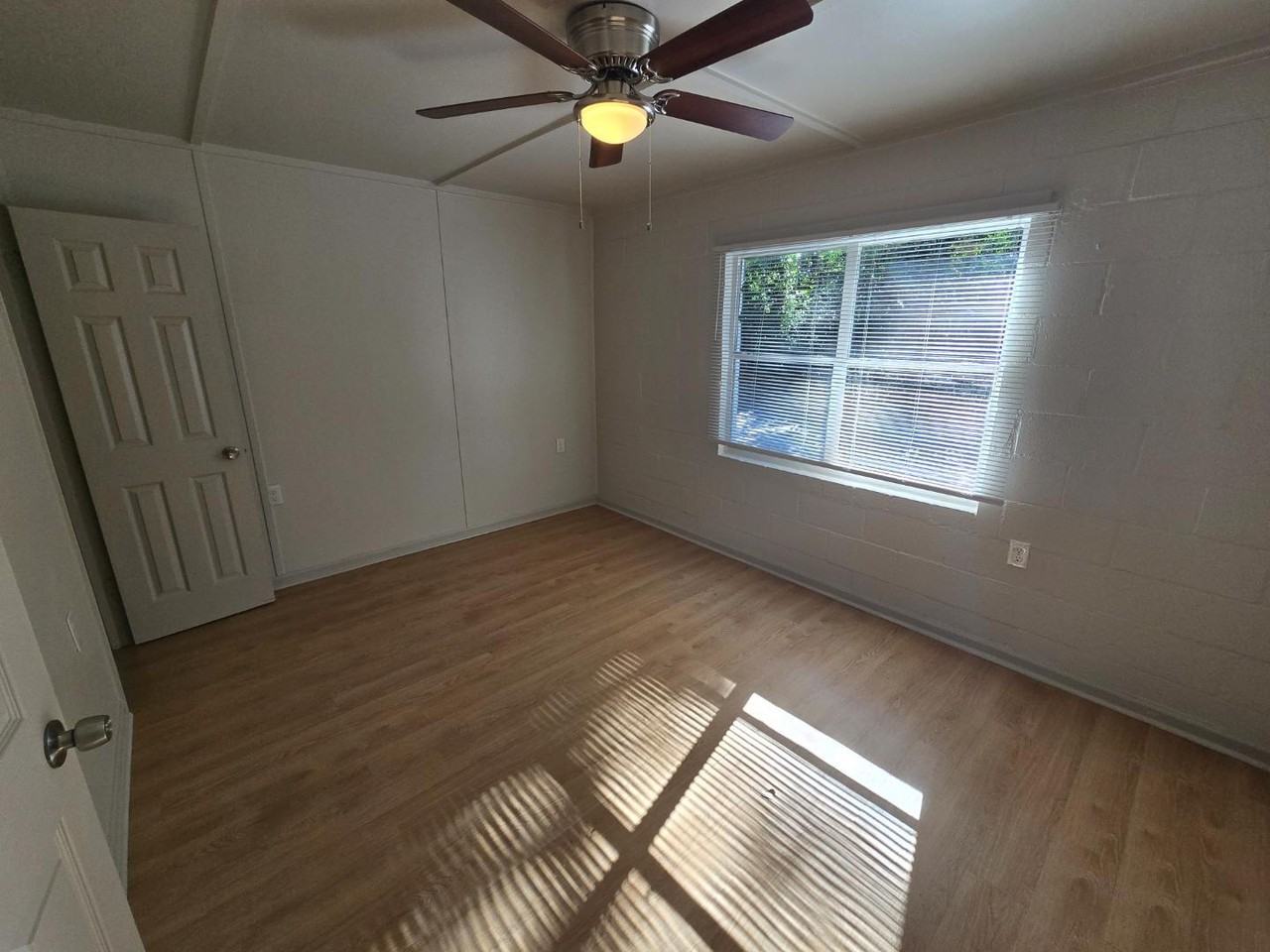 2624 16th Ave - Photo 3 of 6