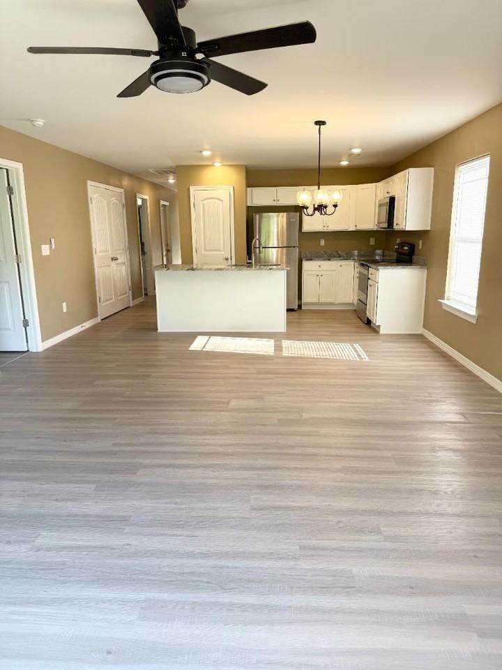254 York St - Photo 3 of 11