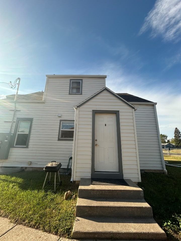 710 Haines Ave - Photo 3 of 3