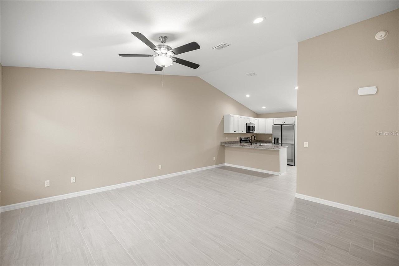 5795 NW 11th Pl - Photo 5 of 10