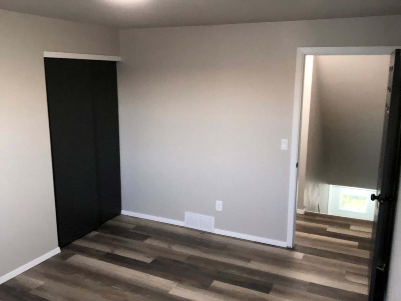 2342 W Glendale Ave - Photo 3 of 16
