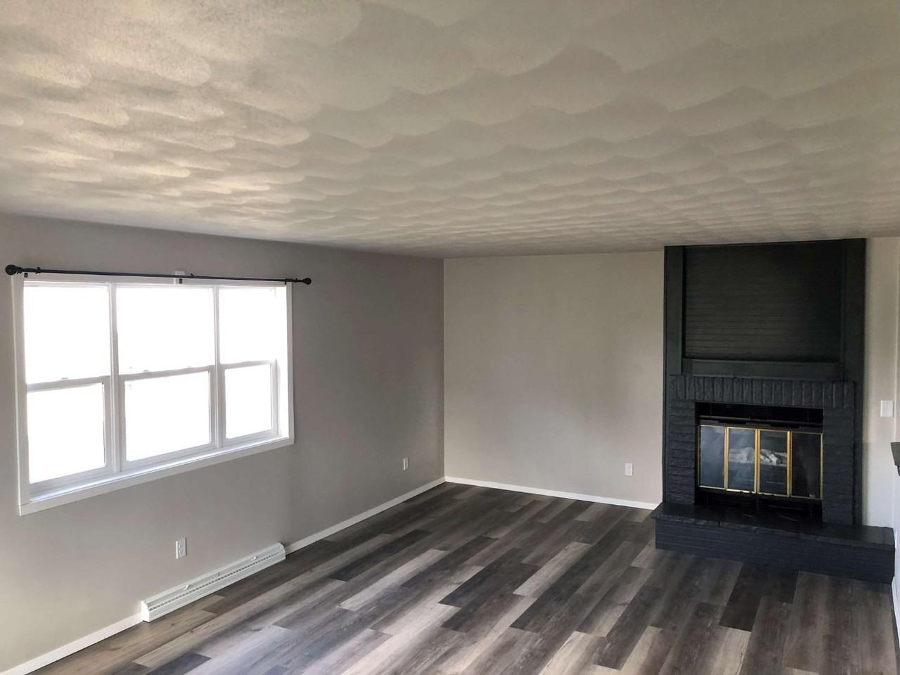 2342 W Glendale Ave - Photo 4 of 16