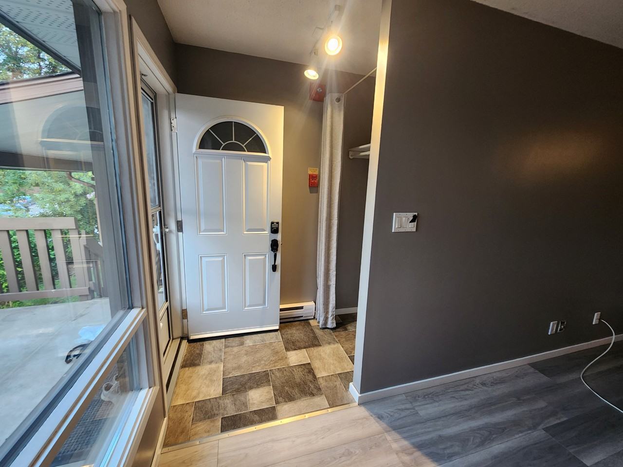 320 Carriage Rd - Photo 2 of 15