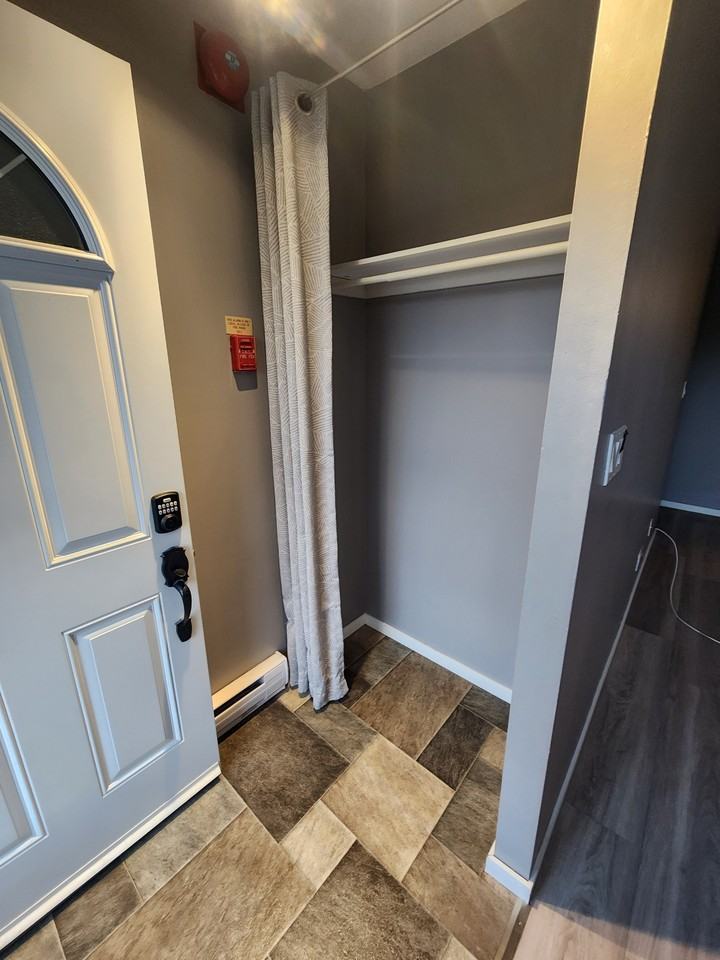 320 Carriage Rd - Photo 3 of 15