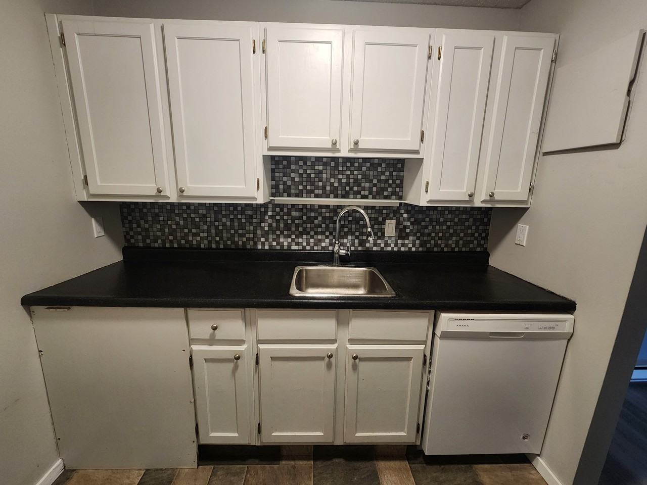 320 Carriage Rd - Photo 7 of 15