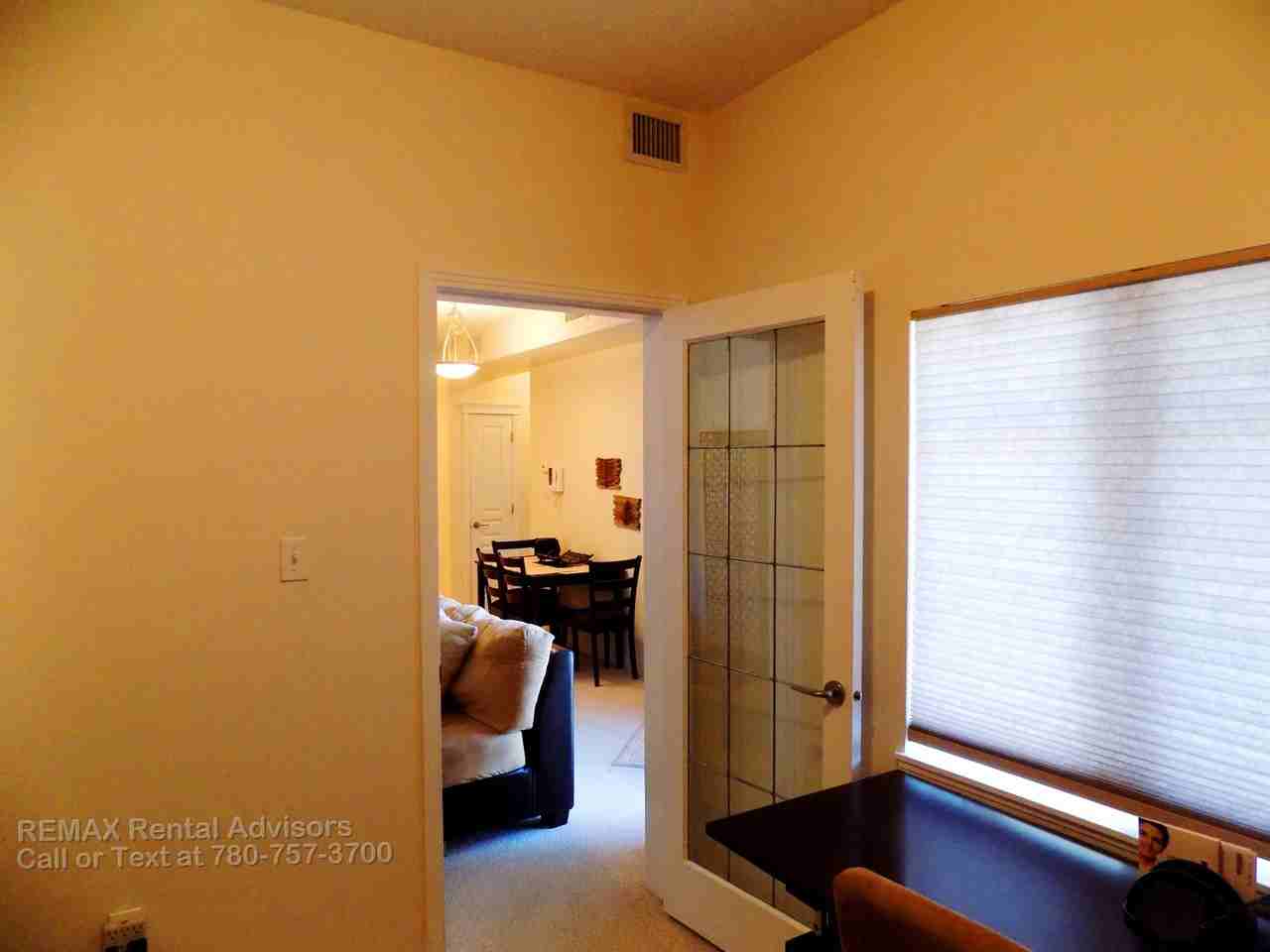 10333 112 St Nw - Photo 6 of 12