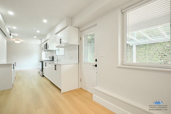 3089 Starlight Way - Photo 6 of 23