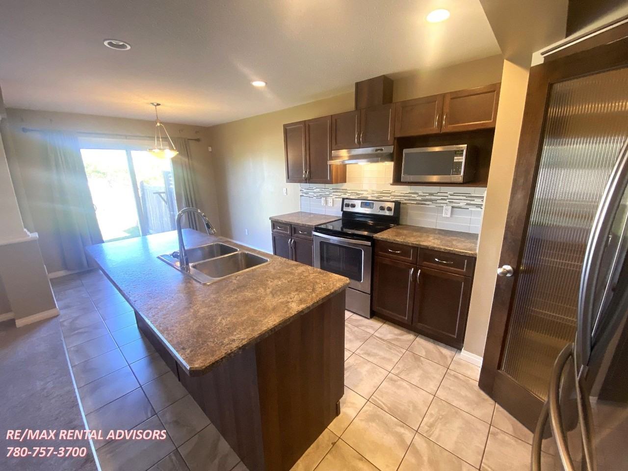 5250 20 Ave Sw - Photo 6 of 27