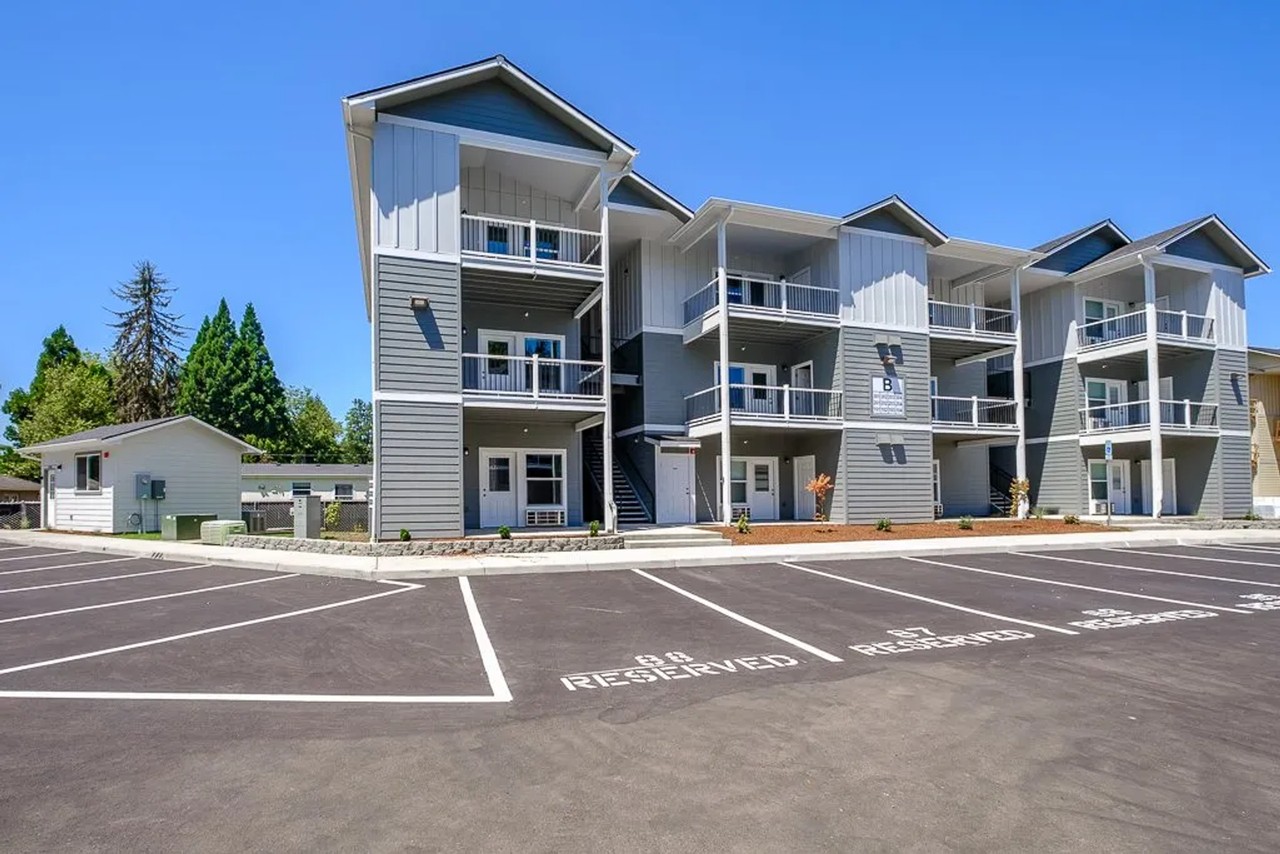 Cascade Meadows Apartments - Photo 2 of 50
