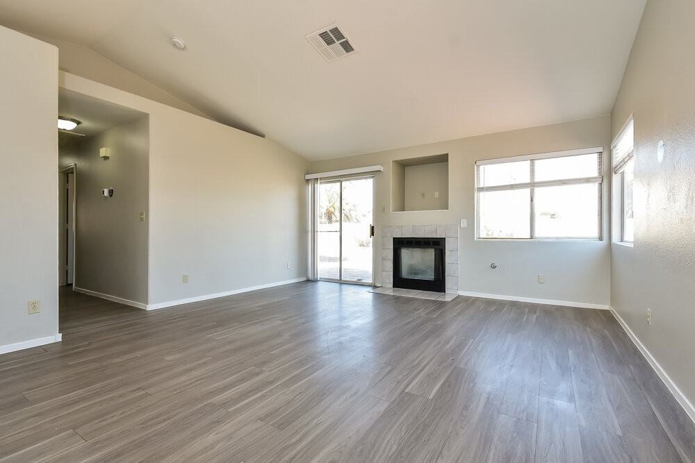 3927 Barker Way - Photo 4 of 16