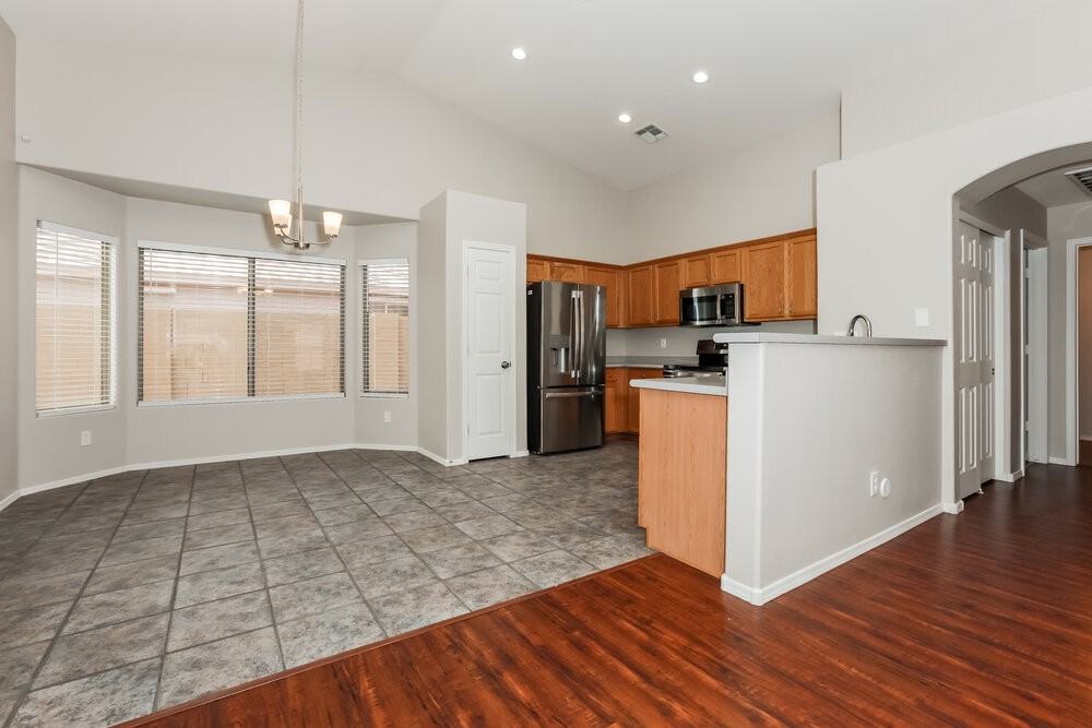 3801 S Joshua Tree Ln - Photo 5 of 16
