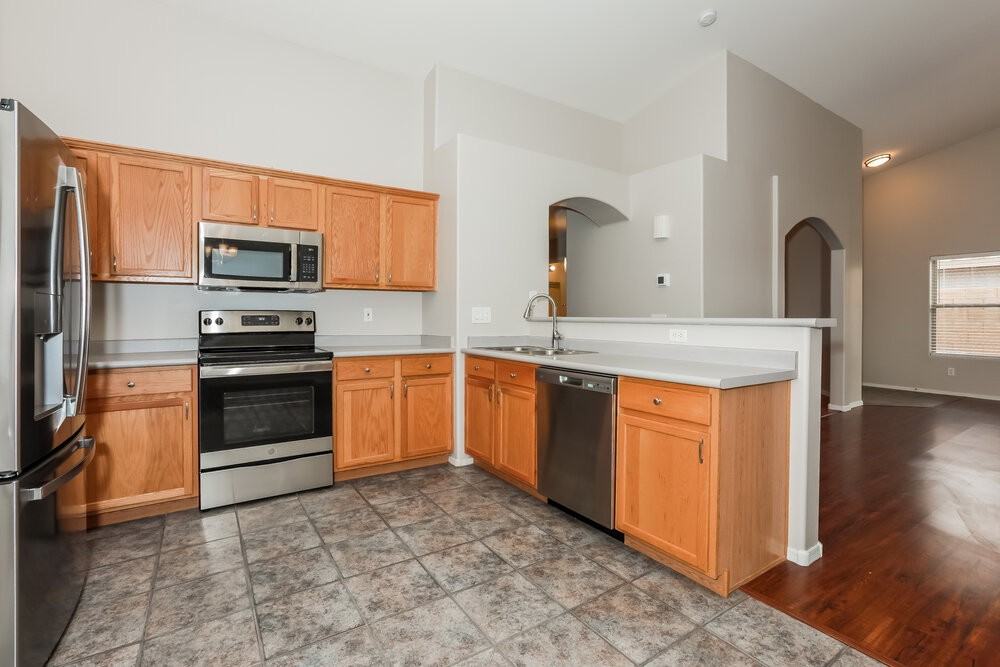 3801 S Joshua Tree Ln - Photo 7 of 16