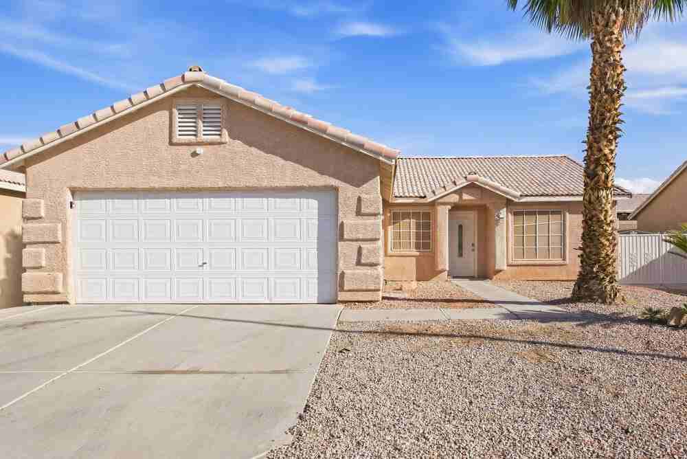 4026 W Red Coach Ave