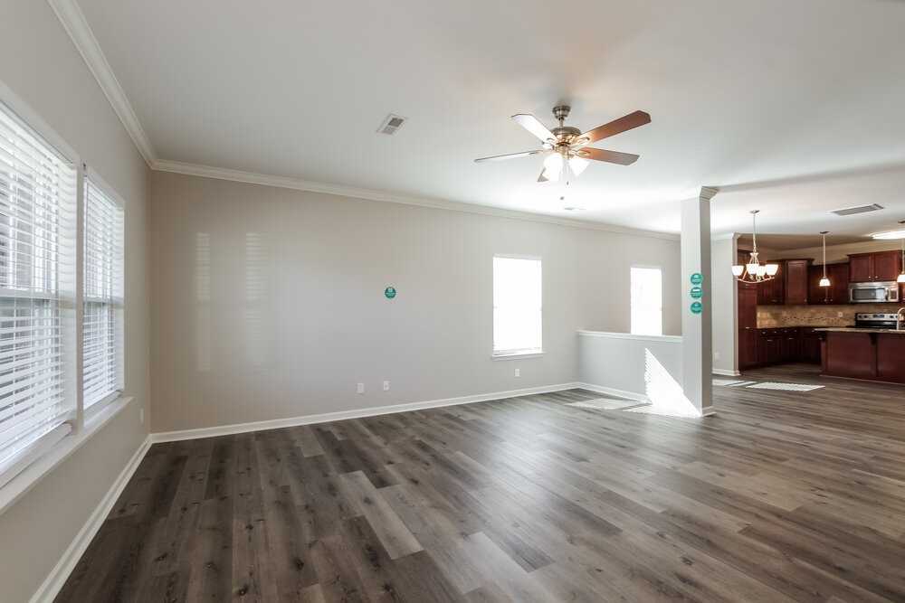 1020 Sapphire Dr - Photo 5 of 17