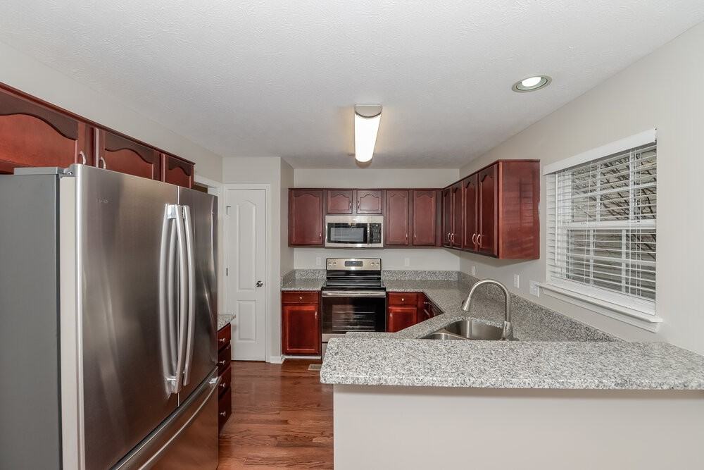 3141 Barksdale Harbor Dr - Photo 5 of 16