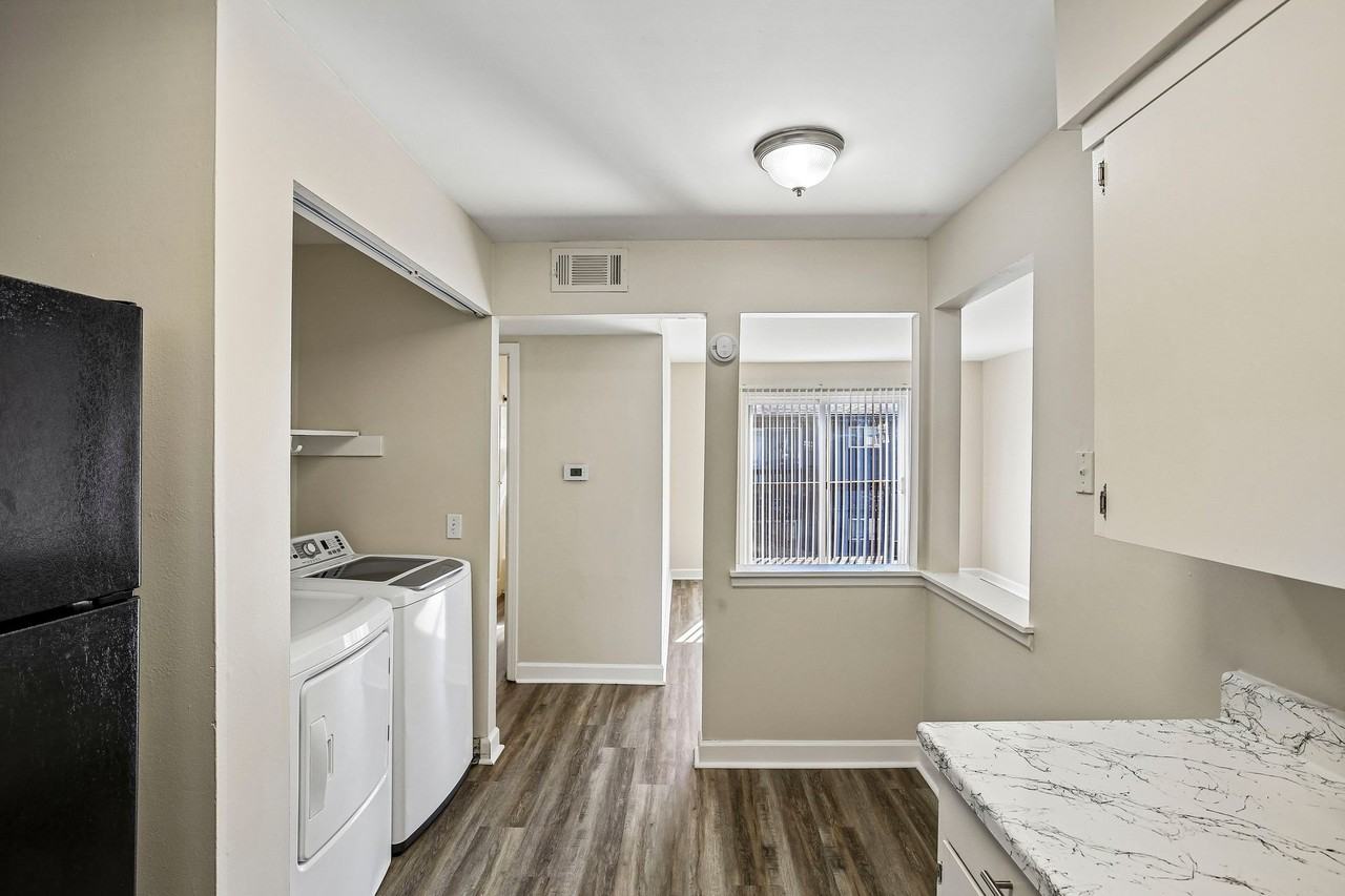 Parkville Place Apartments - Photo 3 of 22
