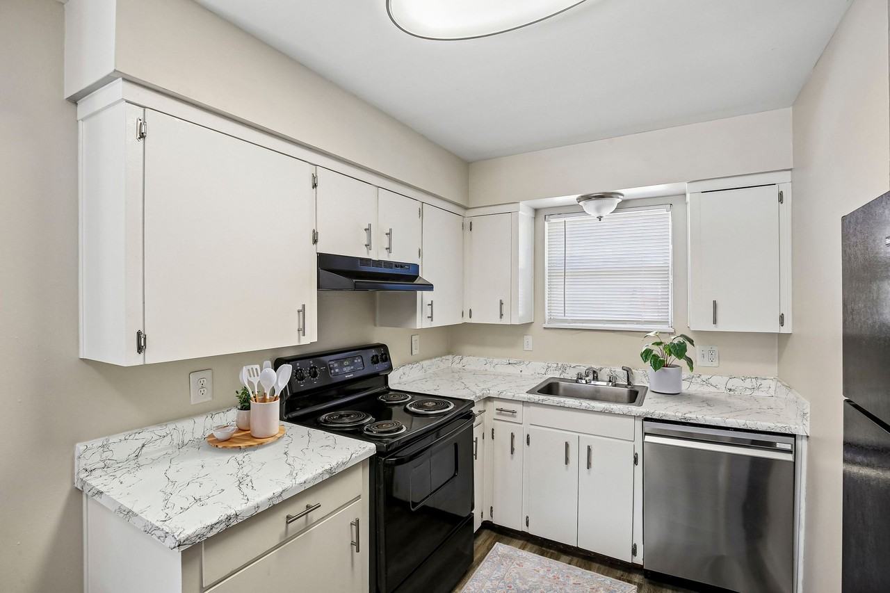 Parkville Place Apartments - Photo 4 of 22