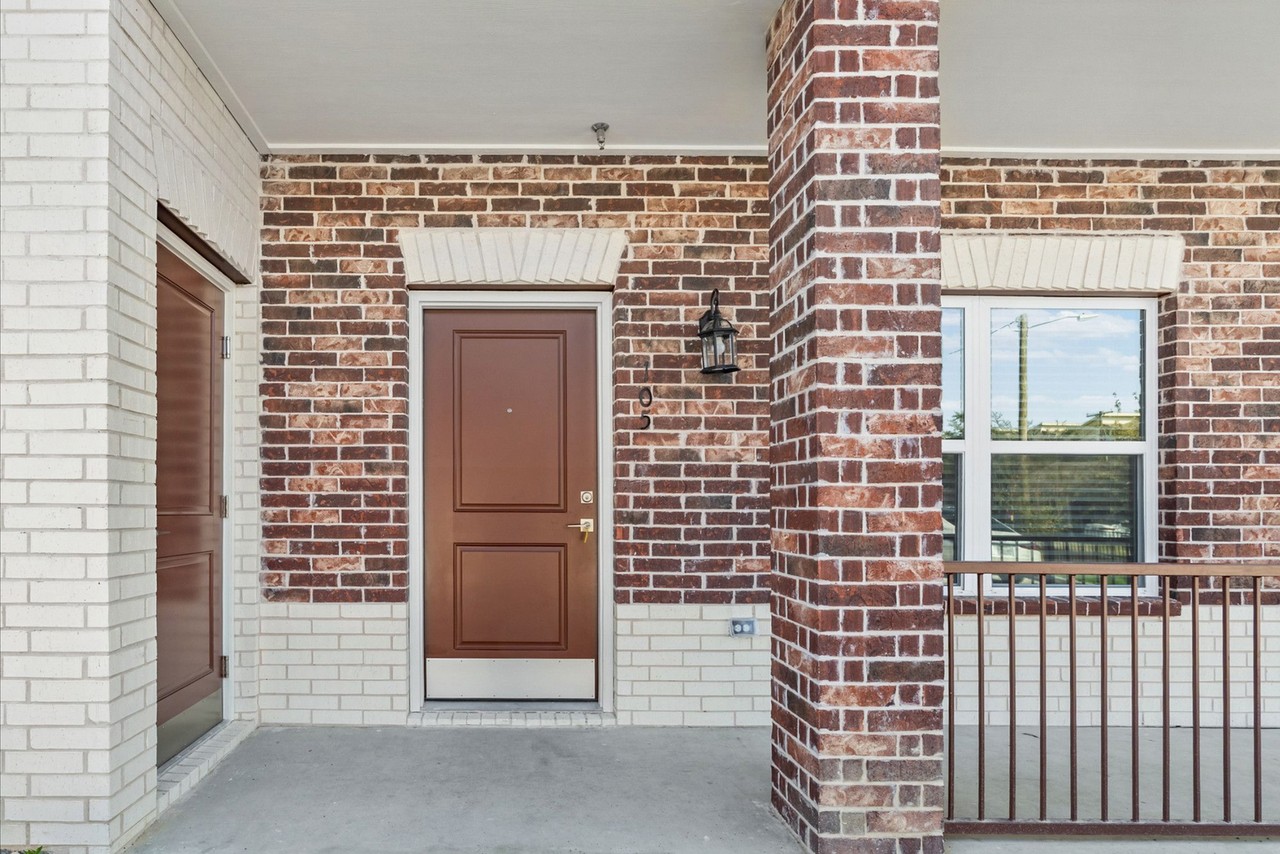 South Campus Apartments-1906 - Photo 4 of 26