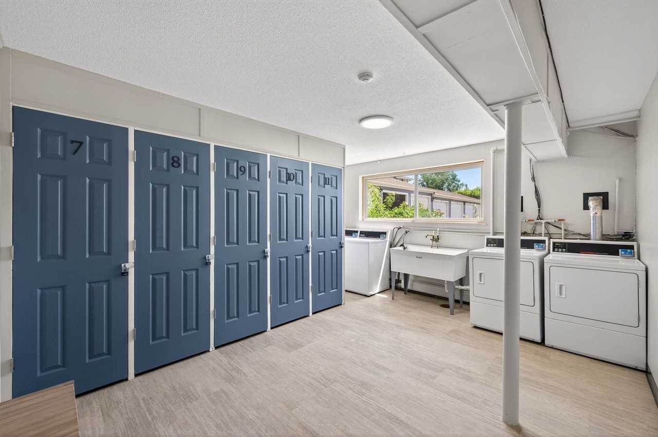 2M Apartments - Photo 3 of 38