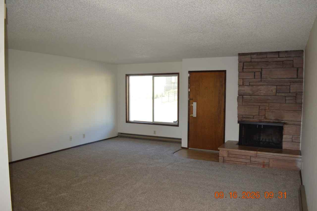 665 Sw Tichenor St #2 - Photo 5 of 16