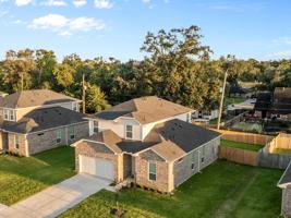 featured image of 401 Magnolia Ln #401