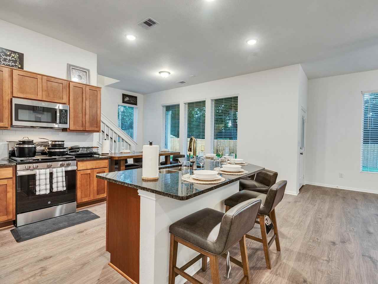 401 Magnolia Ln #401 - Photo 5 of 30