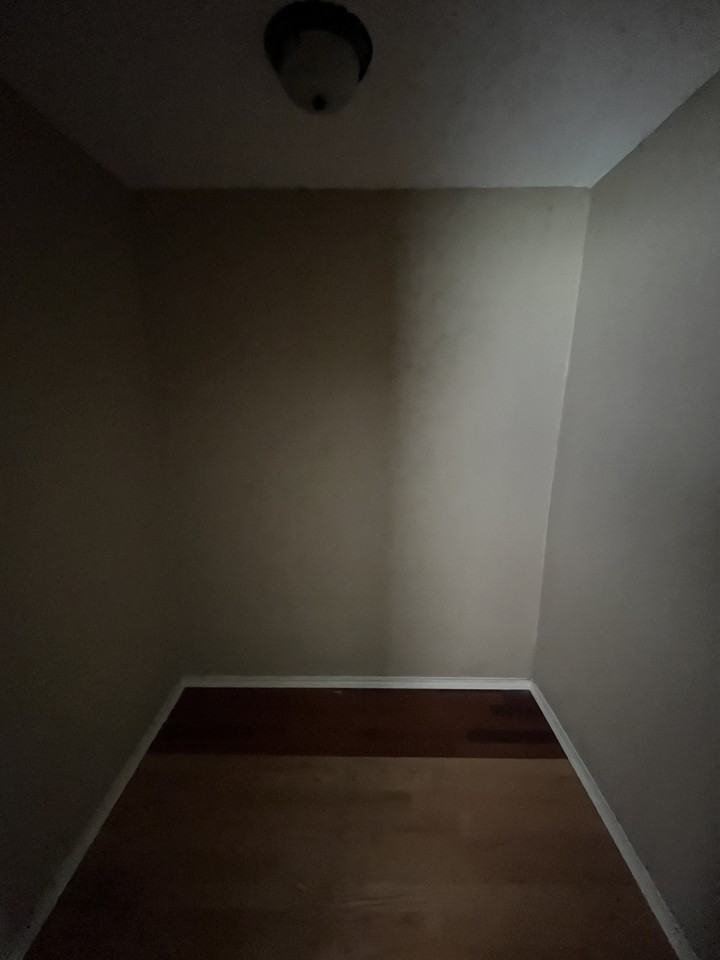 1603 N Park St #1 - Photo 5 of 9