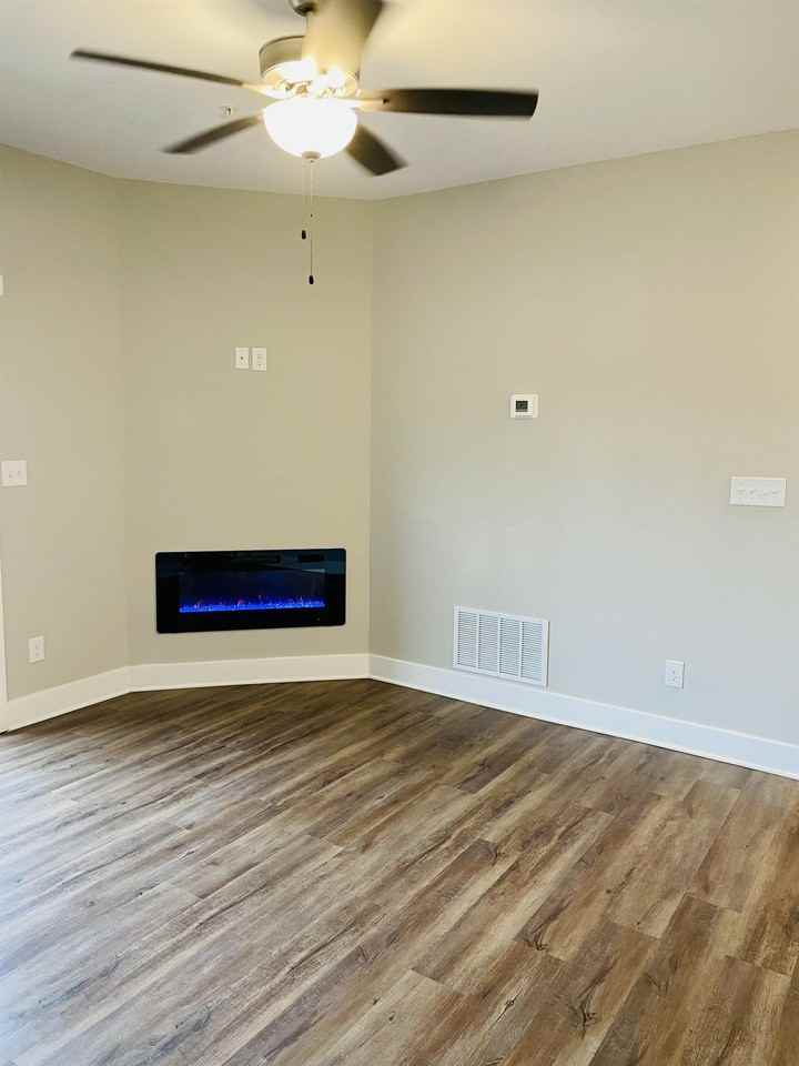 410 English Commons Drive - 305BLDG B #305 - Photo 4 of 34
