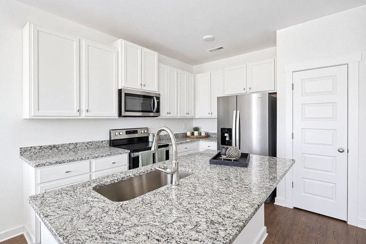 Elio at Research Park | Townhomes for Rent - Photo 4 of 16