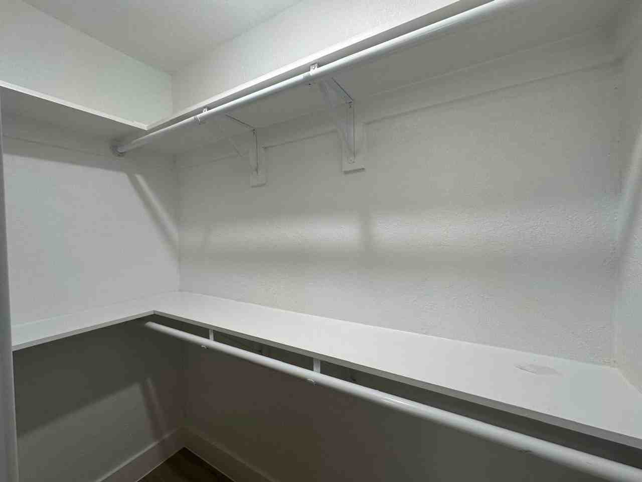 Edgewood Apartments LLC - Photo 4 of 14