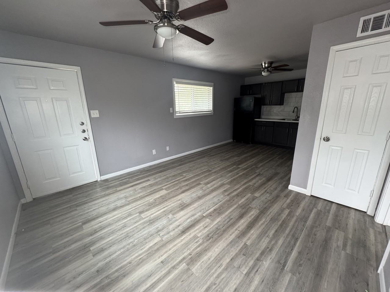 2810 Cedar Cir #4 - Photo 7 of 12