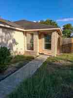 featured image of 113 Long Ln #1