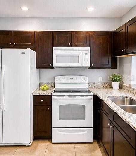 5220 Via Hacienda Circleunit 112 #112 - Photo 4 of 10