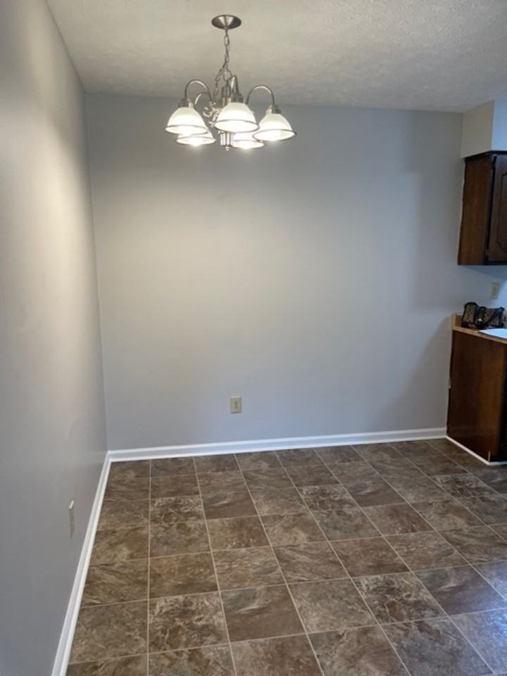 409 Shelby Ave #4 - Photo 7 of 17