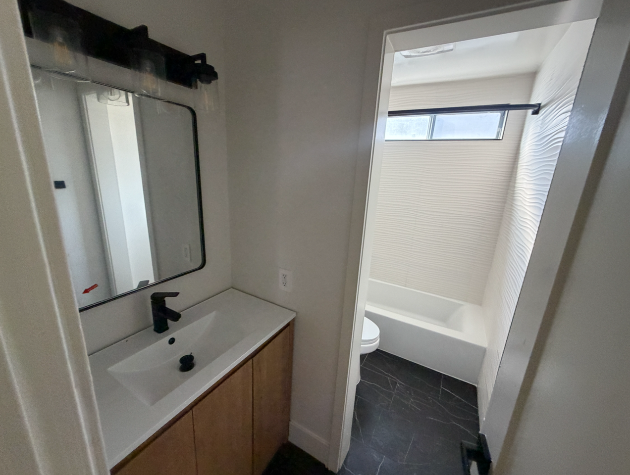14112 Yukon Ave - Photo 4 of 13