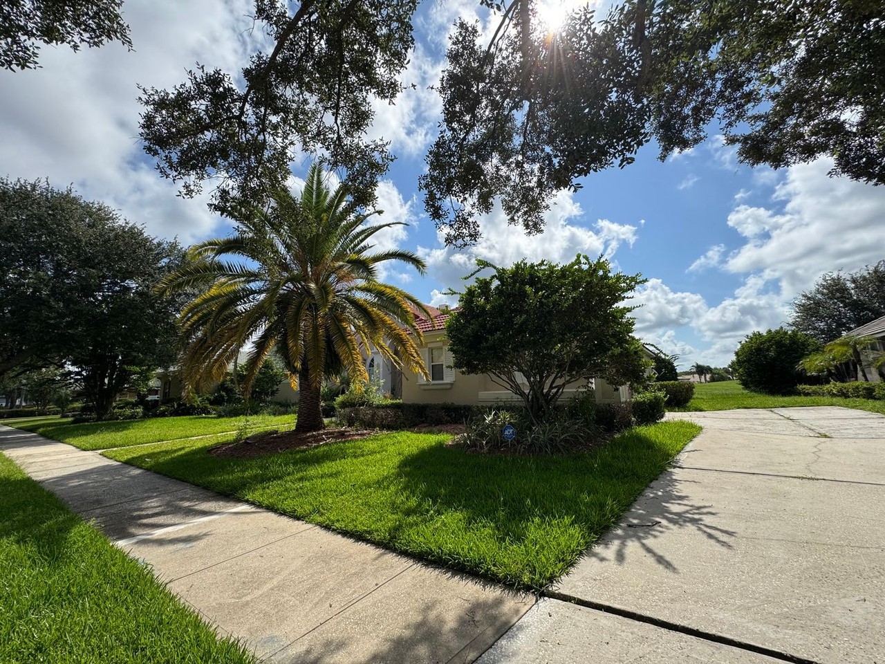 2521 Roat Dr - Photo 3 of 41