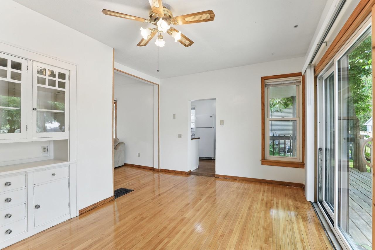 215 N 3rd St #1 - Photo 6 of 24