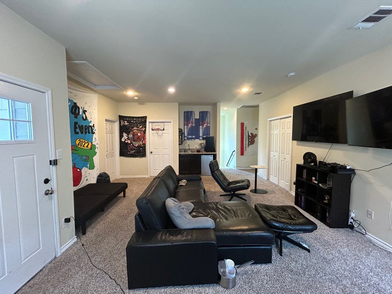 825 Avenue B #1 - Photo 6 of 21